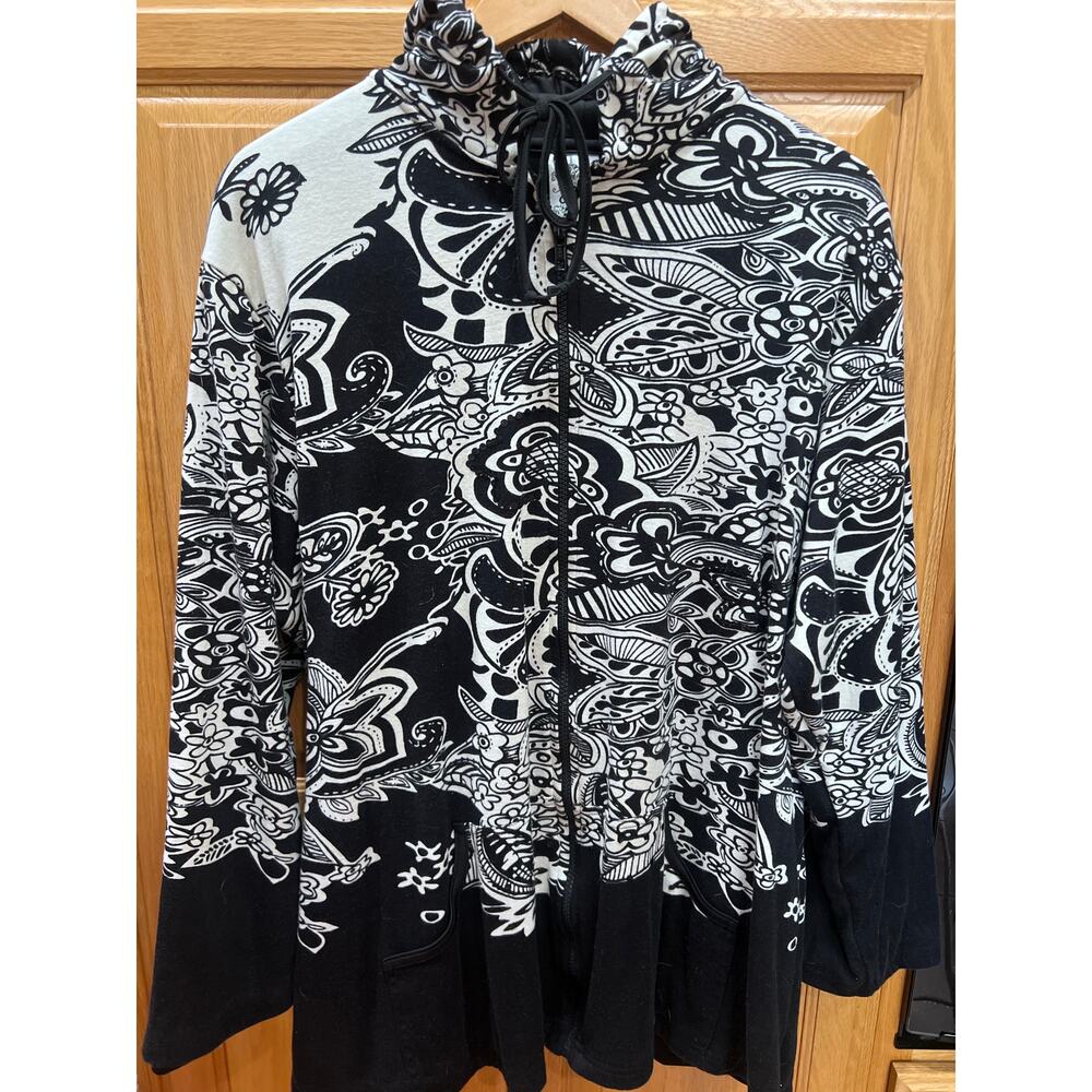 Parsley & Sage Black and White Floral Zip-Up Jacket, size 2x